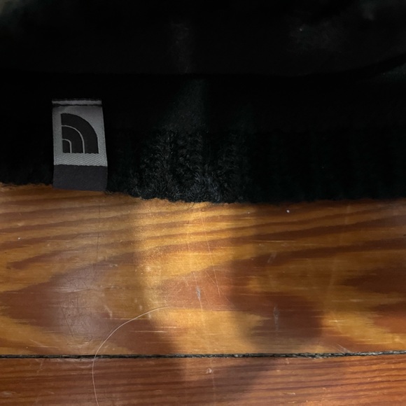 North Face Bundle: Flight Series 1/4 Zip Jacket Pullover WMN Small & Wool Cap - Picture 7 of 8